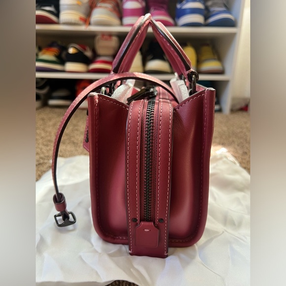 Coach 1941 Rogue 17 - Picture 4 of 11